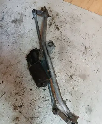 Front wiper linkage and motor