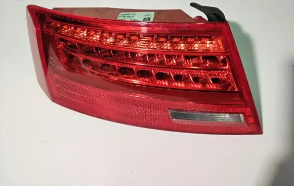 Audi A5 8T 8F Rear/tail lights 8T8945095F