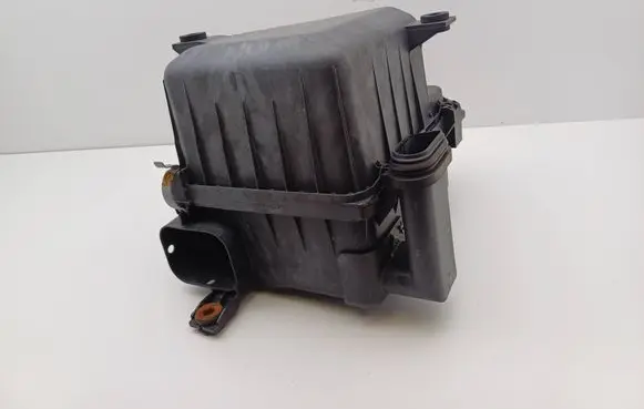 Mitsubishi Space Wagon Air filter box MR281804 1140009930