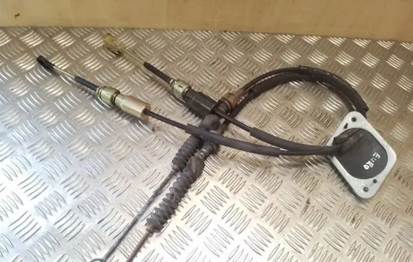 Toyota RAV 4 (XA20) Gear shift cable linkage