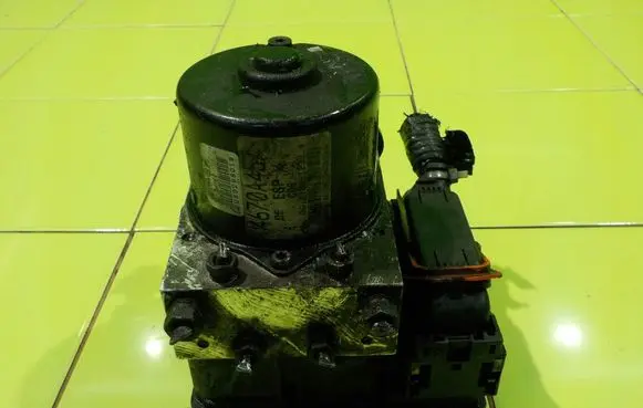 Mitsubishi Outlander ABS Pump 4670A457