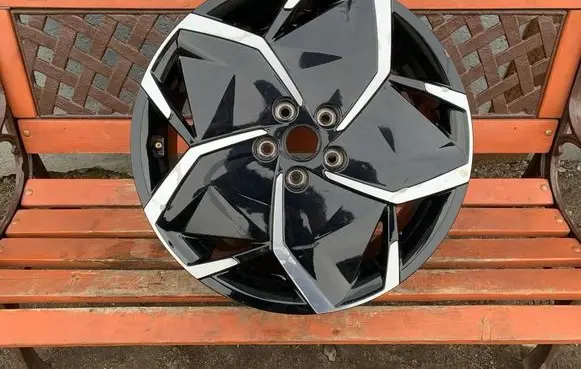 Hyundai Ioniq 5 R19 alloy rim 