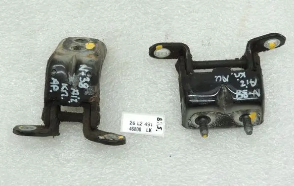 Nissan Navara D40 Rear door hinge set 82421ZP80A