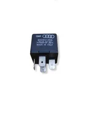 Volkswagen Golf V Other relay 8K0951253 PA66GF30