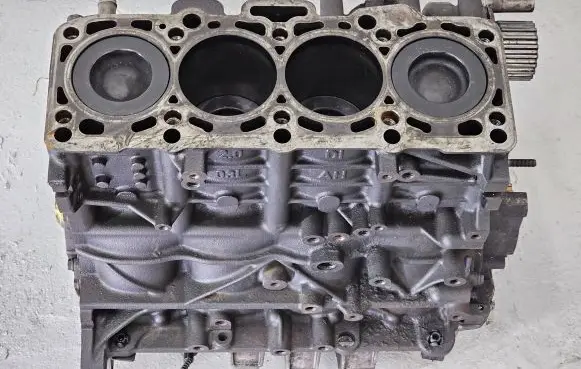 Volkswagen PASSAT B6 Engine block 03L103021AH CBB 03L021AH
