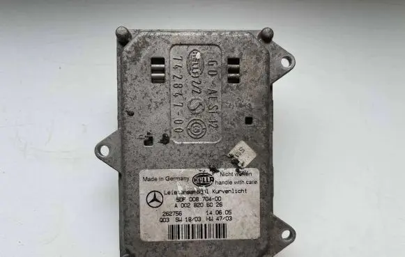 Mercedes-Benz ML W164 Headlight ballast module Xenon A0028206026 5DF00870400