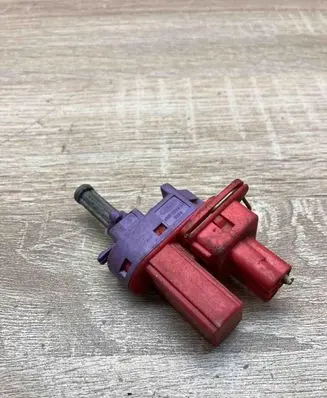 Ford Focus Brake pedal sensor switch 98AB7C534AA U3NFA