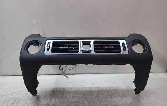 Land Rover Range Rover L322 Dash center air vent grill 9314P0030