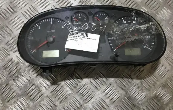 Seat Toledo II (1M) Speedometer (instrument cluster)