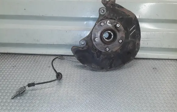 Subaru Impreza III Front wheel hub spindle knuckle