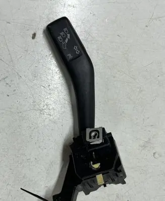 Volkswagen Tiguan Indicator stalk 1K0953513E 10351071335388