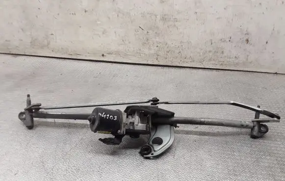 Mini One - Cooper Coupe R56 Front wiper linkage and motor 53555304