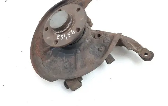 Volkswagen Golf VII Rear wheel hub