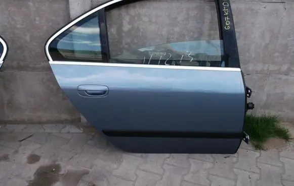 Peugeot 607 Rear door
