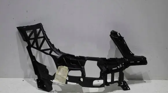 Mercedes-Benz C W205 Front bumper mounting bracket A2048854165