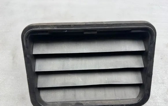 Mercedes-Benz GL X166 Quarter panel pressure vent A1668301042
