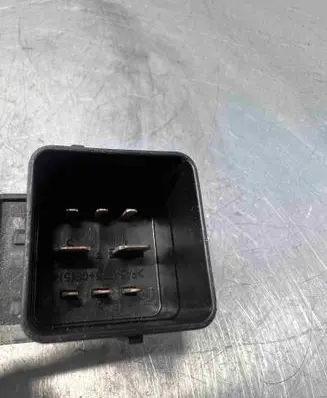 Nissan Qashqai+2 Glow plug pre-heat relay 110678071r
