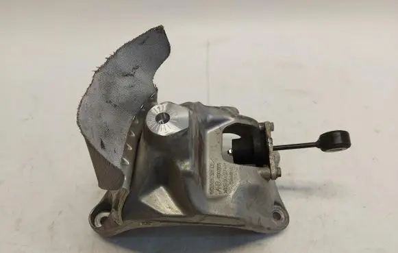 Audi A7 S7 4K8 Engine mount bracket 4M0199308-JLK01
