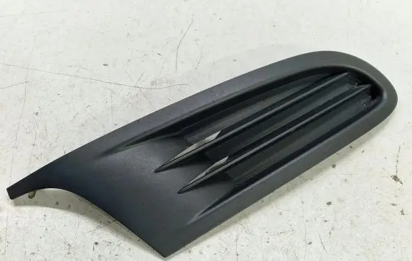 Volkswagen Golf VI Front bumper lower grill 5K0853666A
