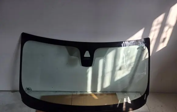 BMW X2 F39 Front windscreen/windshield window 