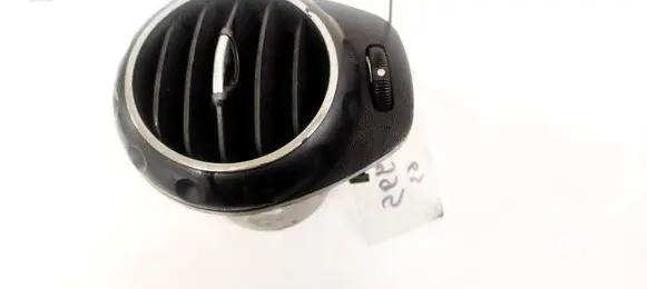 Alfa Romeo 147 Dash center air vent grill