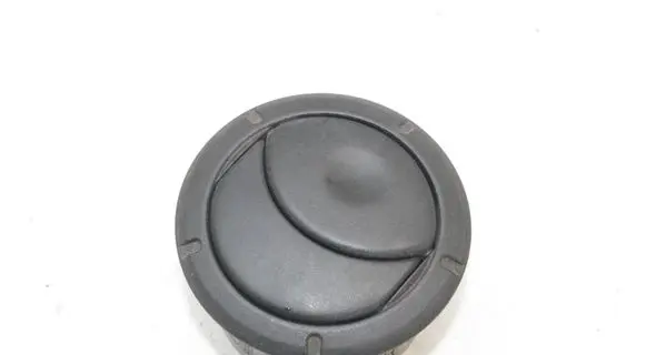 Opel Movano B Dashboard air vent grill cover trim 687601987R