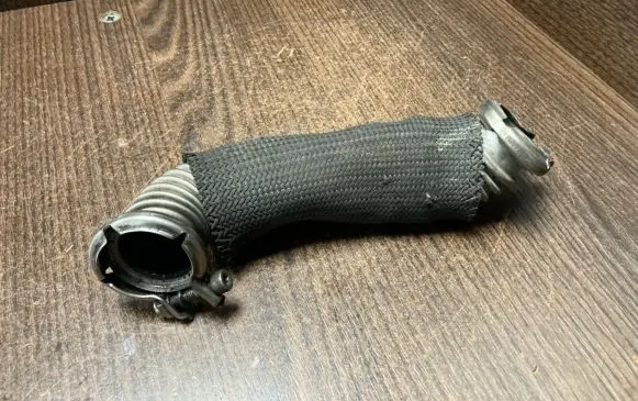 Iveco Daily 3rd gen EGR valve line/pipe/hose 01694686043