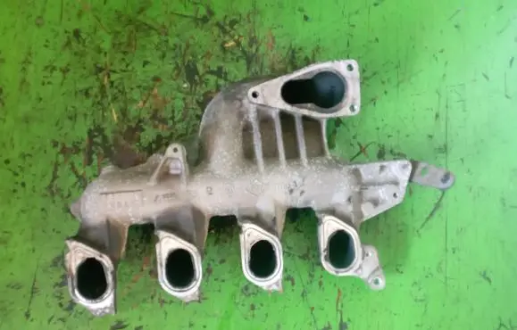 Renault Megane II Intake manifold