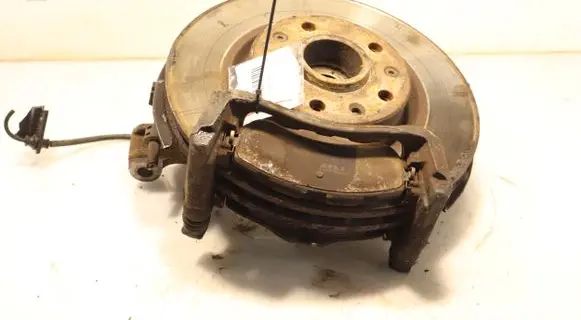 Peugeot 308 Front wheel hub spindle knuckle