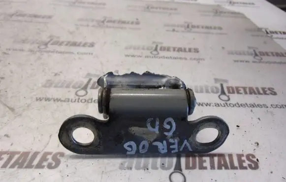 Toyota Corolla Verso AR10 Tailgate/trunk/boot hinge