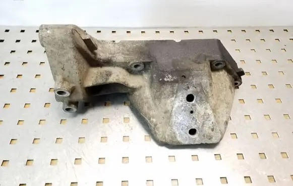 Iveco Daily 35 - 40.10 Engine mounting bracket 500376599