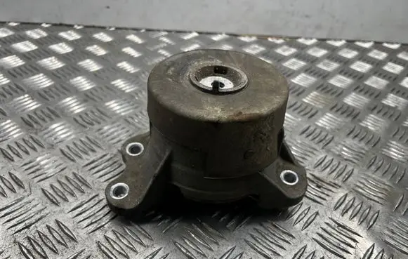 Mercedes-Benz GLC X253 C253 Engine mount bracket A2052407800 36972