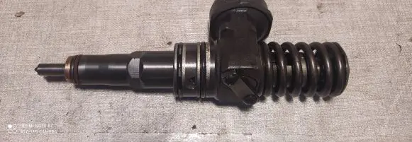 Skoda Octavia Mk2 (1Z) Fuel injector 038130073AG