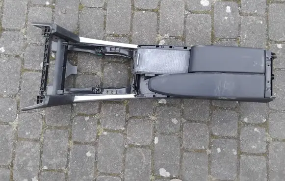 Mercedes-Benz E W212 Center console 0005741021