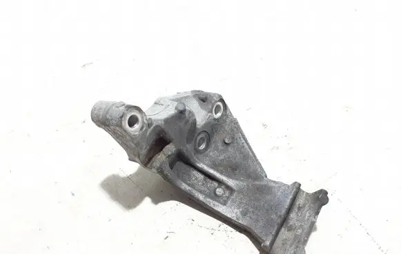 Mazda CX-3 Generator/alternator bracket S55018371