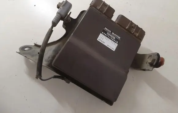 Toyota Land Cruiser (HDJ90) Fuel injection control unit/module 