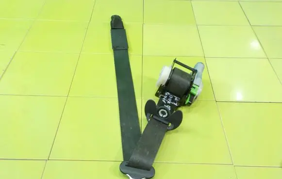 Hyundai ix20 Front seatbelt PRZOD BEZPIECZENSTWA