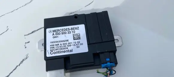 Mercedes-Benz C W205 Fuel injection pump control unit/module A0009003310 A2C90180509