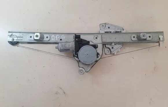 Suzuki Grand Vitara II Rear door window regulator with motor 8343065J00 2621003520