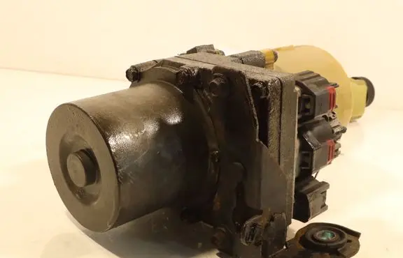 Mazda 5 Power steering pump 066130535