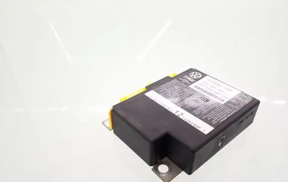 Volkswagen PASSAT B6 Airbag control unit/module 3C0909605J