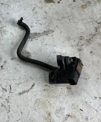 Mercedes-Benz E W211 Air pressure sensor A0041533128
