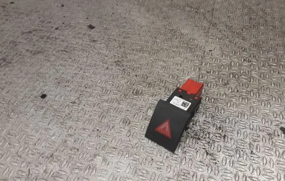 Skoda Fabia Mk2 (5J) Hazard light switch 5J0953235