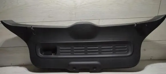 Citroen C4 Cactus Tailgate/boot lid cover trim 9824549680