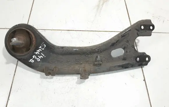 Hyundai i40 Rear upper control arm/wishbone NOCODE