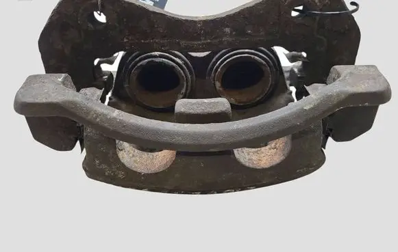 Hyundai Tucson JM Front brake caliper BC412035