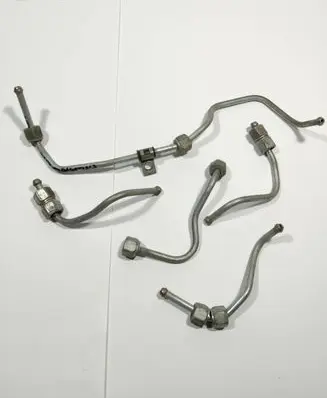 Mitsubishi Outlander Fuel injector supply line/pipe 