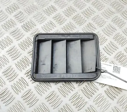 BMW X2 F39 Quarter panel pressure vent 9201647