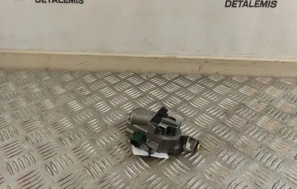Steering wheel lock