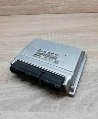 Volkswagen PASSAT B5 Engine control unit/module ECU 8D0907558B 0261204774